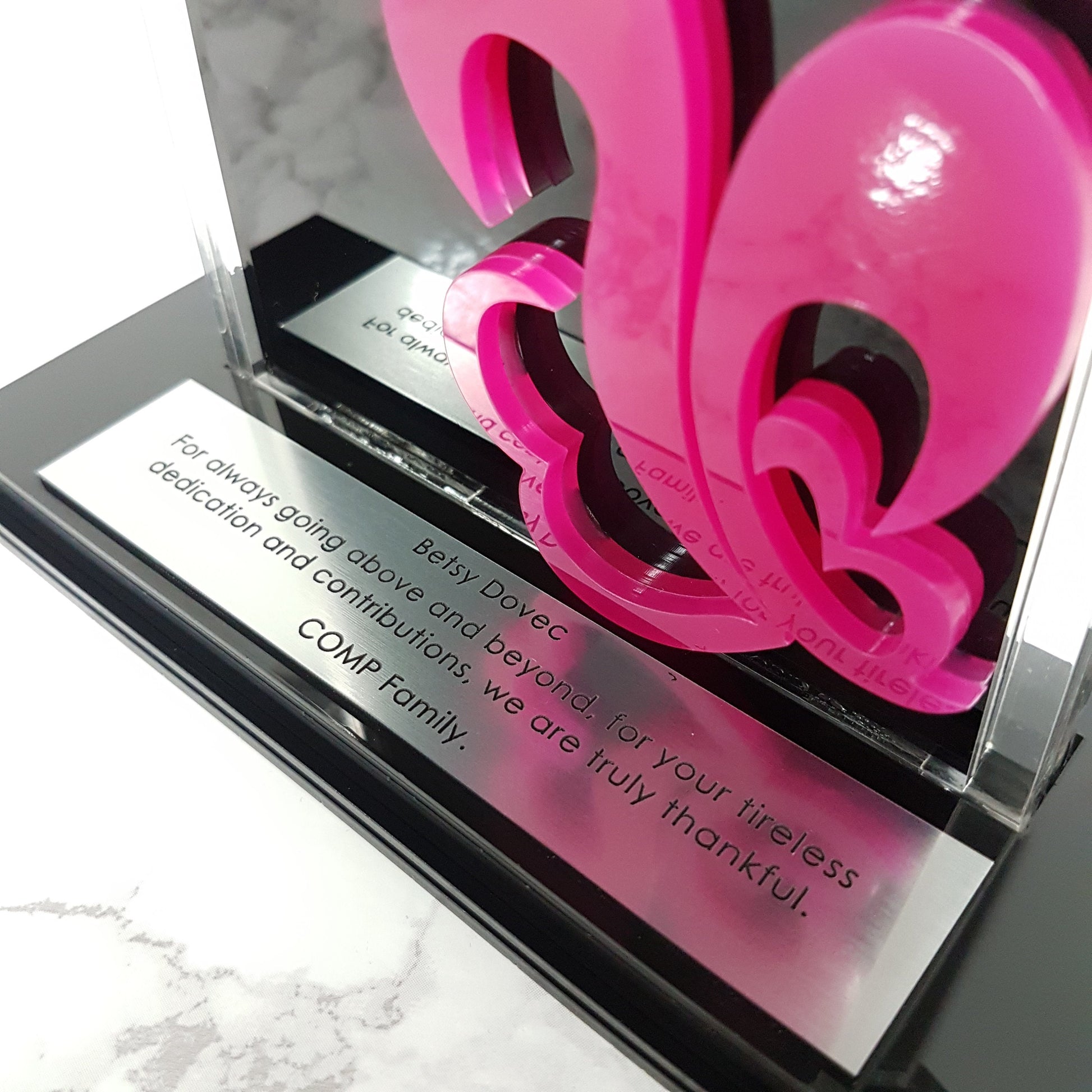 Personalized Awards, Custom Award, Corporate gifts, Corporate awards, Personalized Award, Custom Trophy, Engraved awards, acrylic award